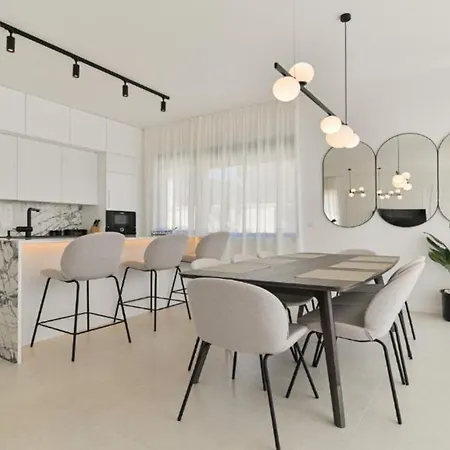 Olive * 特罗吉尔