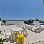 Olive Villa