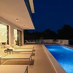 Olive Vila Trogir